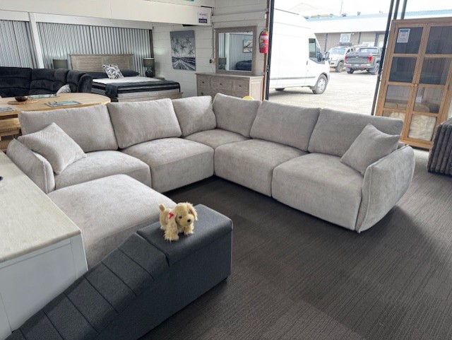 Hayman 6 piece Lounge Suite