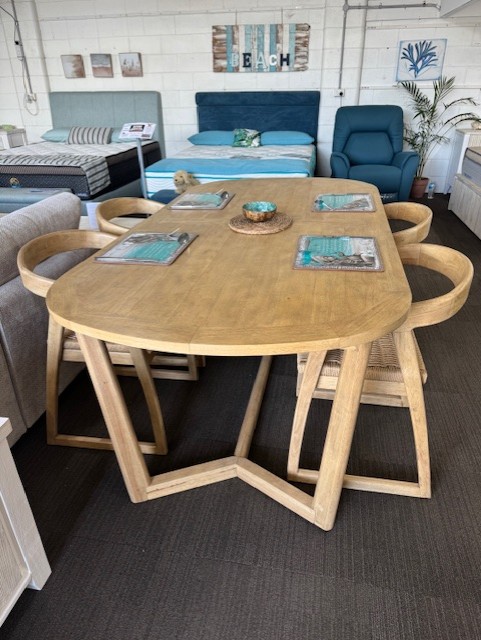 Finland Dining Suite